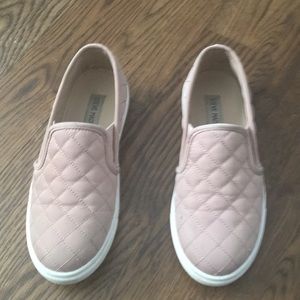 Steve Madden quilt slide on shoes